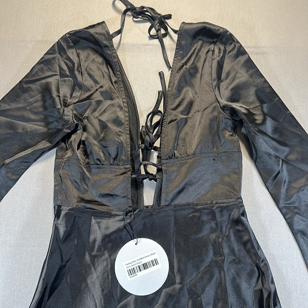 NWT Princess Polly Tashey Bias Cut Maxi Dress, Long Sleeve, Deep V, Black - US 4 - Picture 8 of 16